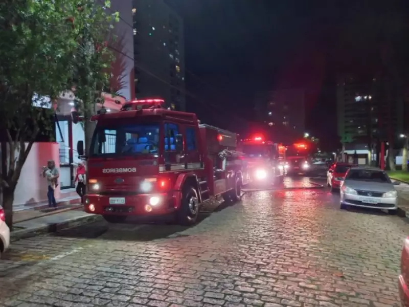 Fala Matao - Incêndio em apartamento no Centro de Araraquara é controlado pelos bombeiros