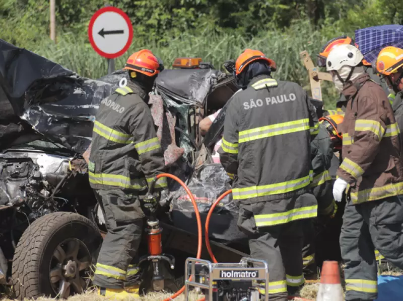 Fala Matao - Motorista não resiste e morre em acidente grave na SP-304 em Ibitinga