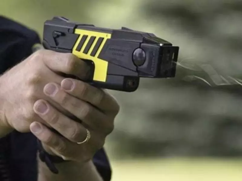 Fala Matao - Policiais usam taser para prender agressor em caso de violência doméstica em Motuca