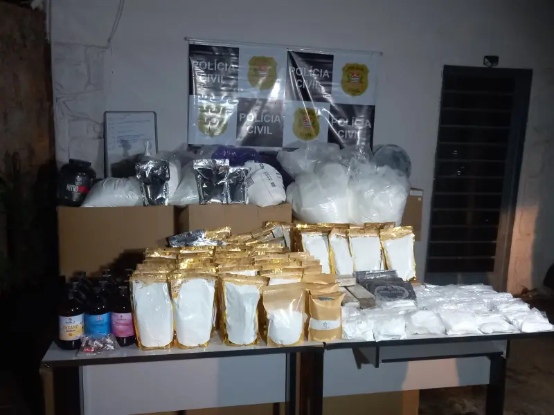 Fala Matao - Traficante é preso com grande quantidade de drogas em condomínio de Araraquara