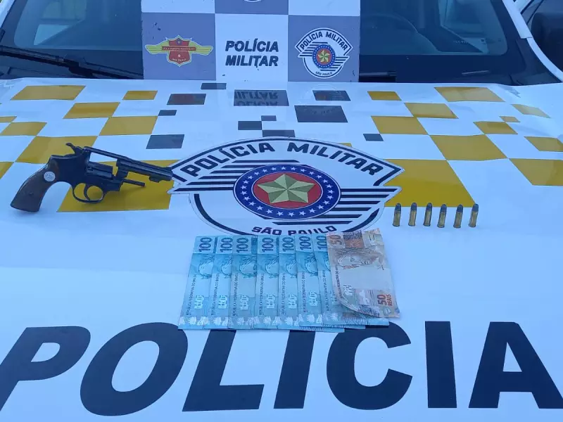 Fala Matao - Polícia prende duas pessoas por porte ilegal de arma e notas falsas