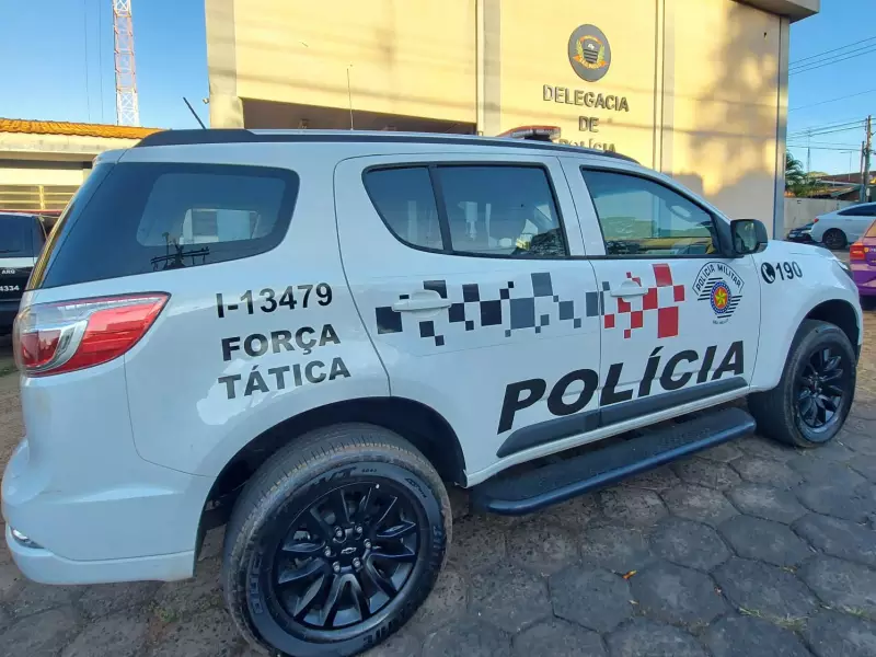 Fala Matao - Ladrões roubam veículo, 50 quilos de carne e vários objetos eletrônicos em açougue na Vila Cardim
