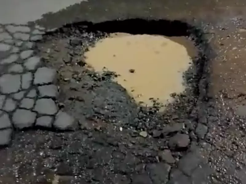 Fala Matao - Perigo: buraco na Avenida Prefeito Laerte Tarallo Mendes ainda não foi solucionado