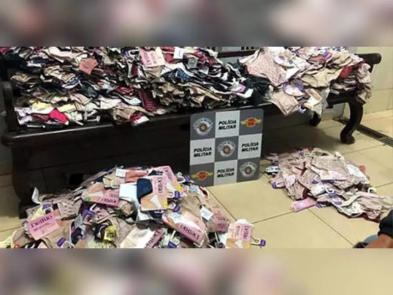 Fala Matao - Polícia Rodoviária prende três pessoas e recupera 1,9 mil calcinhas furtadas em Matão
