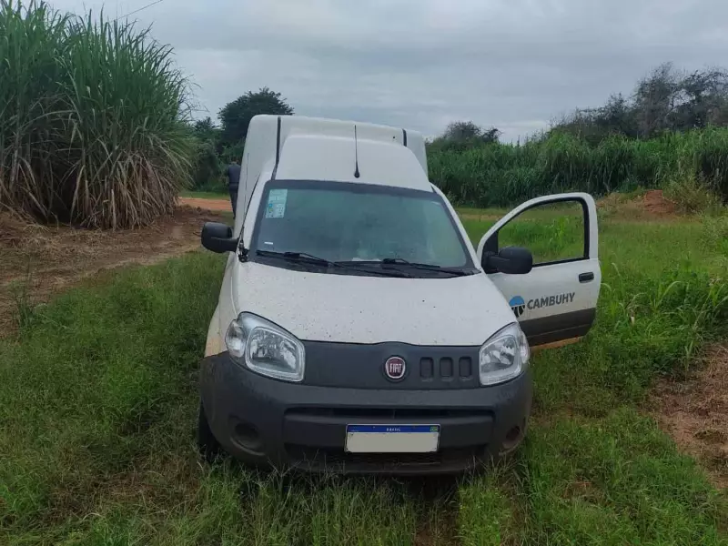 Fala Matao - Veículo roubado em fazenda de Matão é localizado em área rural