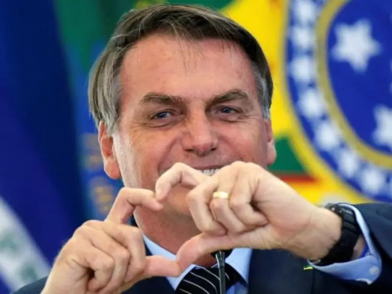 Fala Matao - Bolsonaro assina alterações limitando remoções de conteúdo em redes sociais