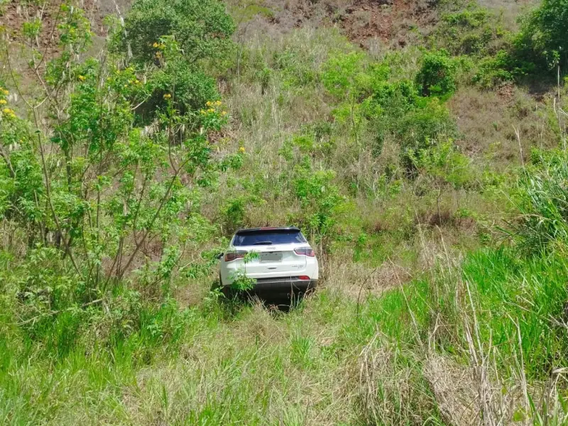 Fala Matao - Jeep Compass roubado em Matão é localizado abandonado em Araraquara