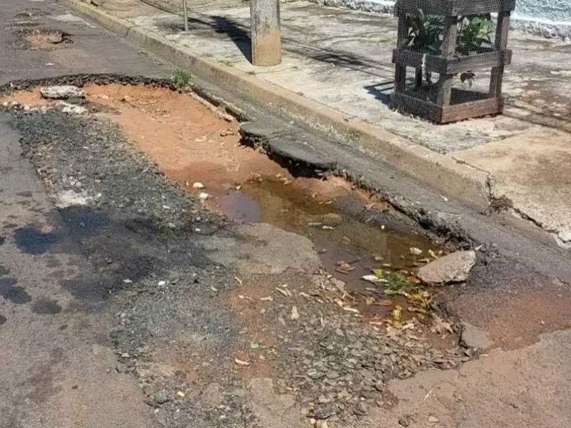 Fala Matão - VÍDEO - Problema de buraco em rua do bairro Nova Matão continua sem solução