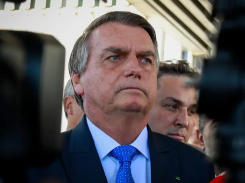 Fala Matao - Com voto de Cármen Lúcia, TSE forma maioria para tornar Bolsonaro inelegível
